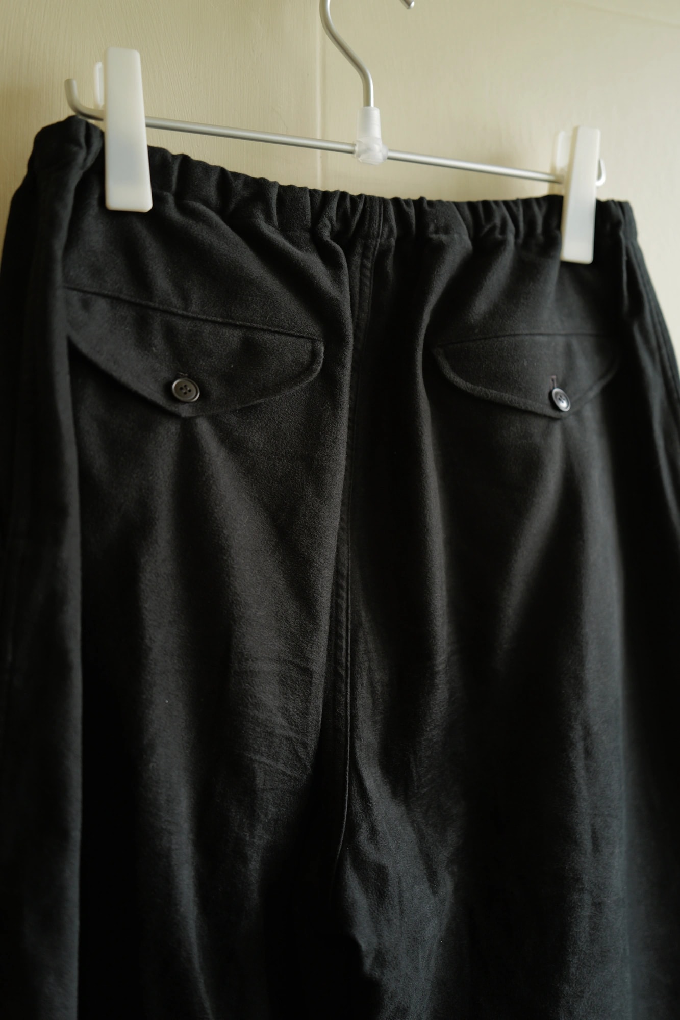 COMOLI Moleskin Knee-Tuck Pants — 5