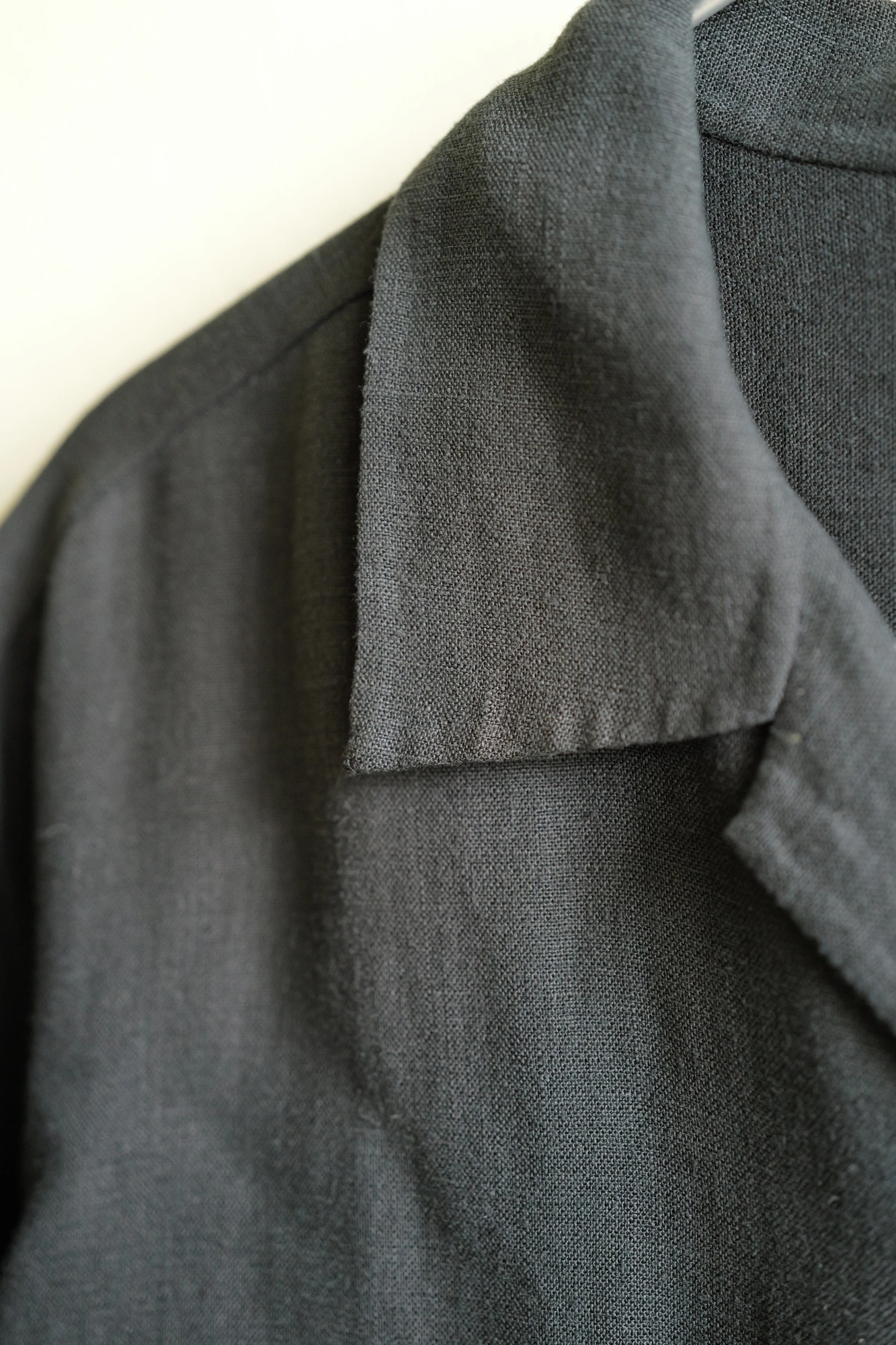 AURALEE DOUBLE CLOTH LINEN HAND SEWN HALF SLEEVED SHIRT — 3