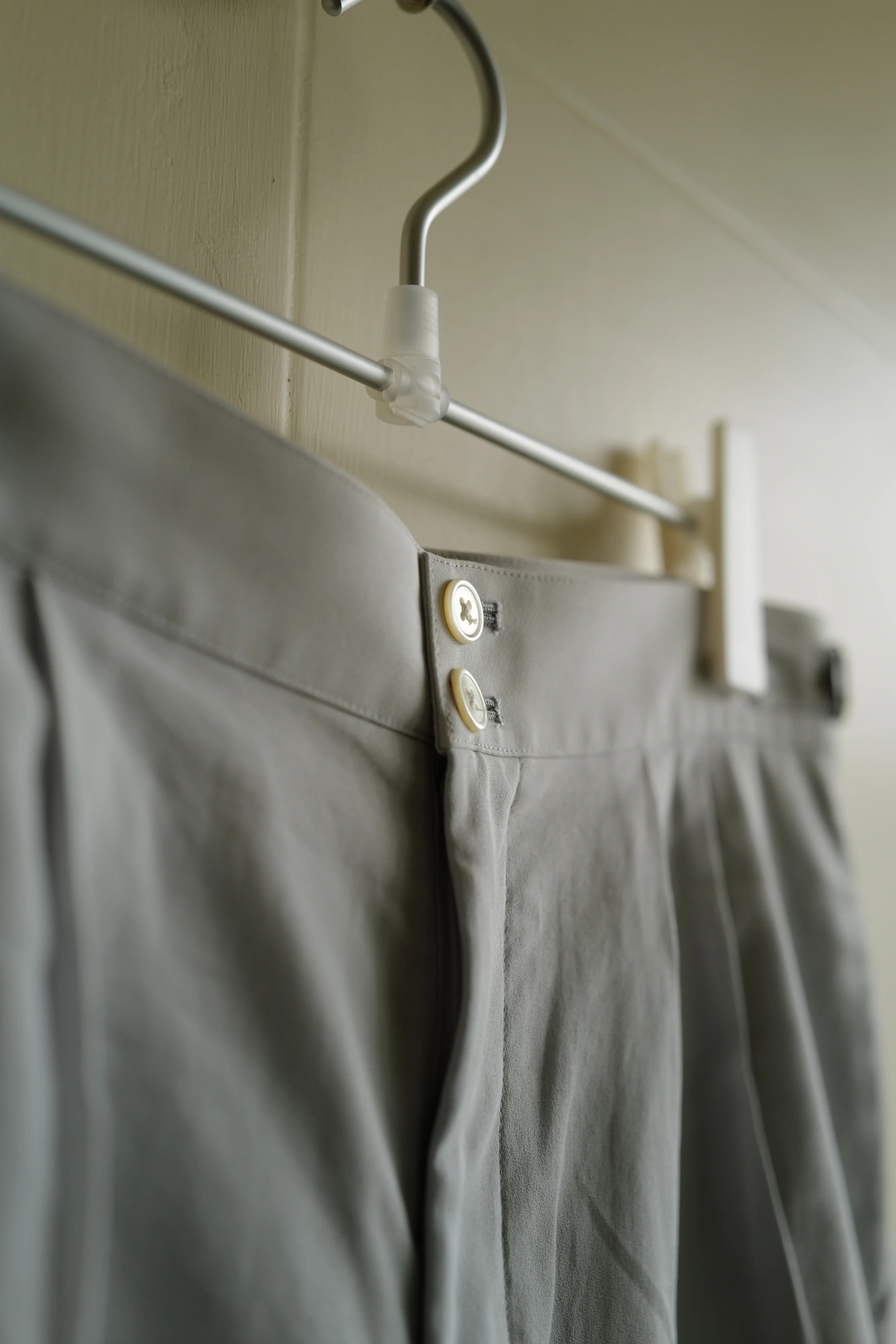 AURALEE Shuttle Georgette Cloth Double Shorts — 3