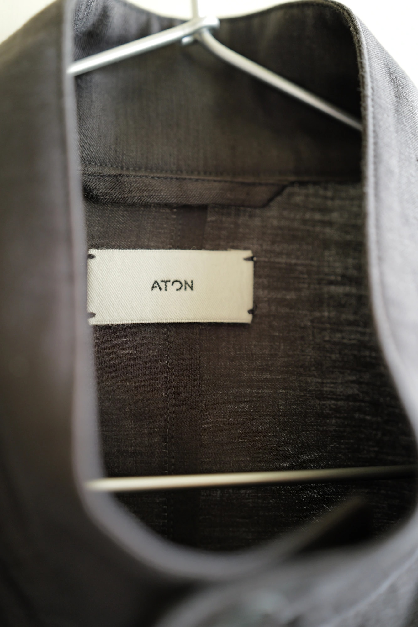 ATON COTTON HEMP SATIN HARRINGTON JACKET — 4