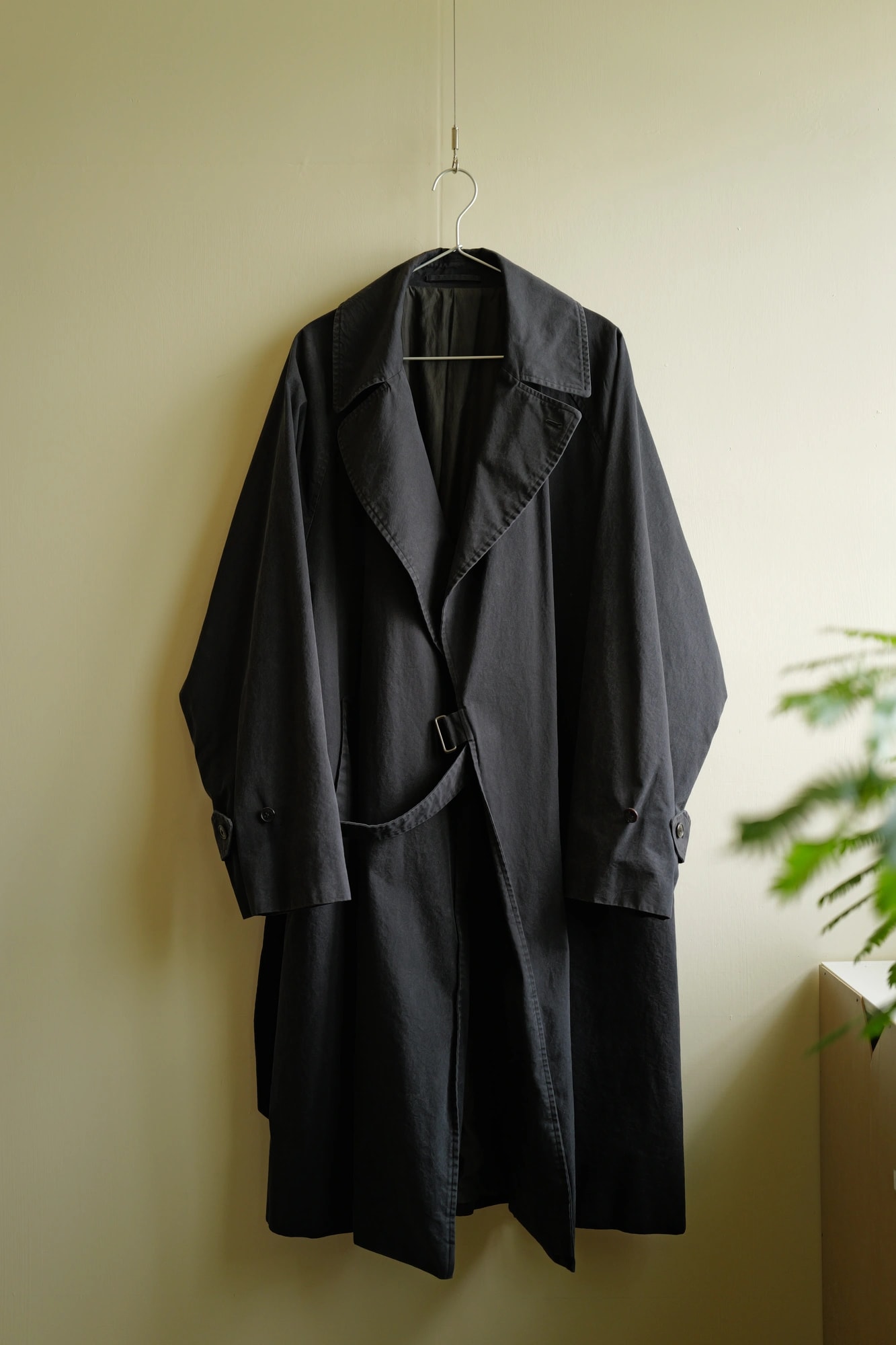 COMOLI Washed Tielocken Coat