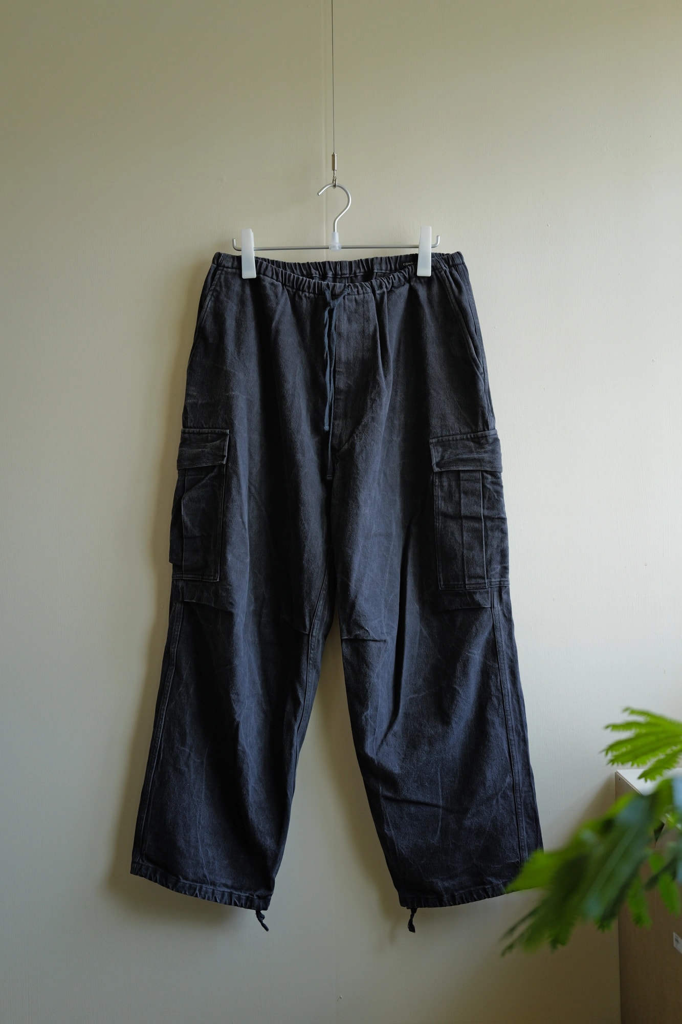 COMOLI Black Drill 6P Pants — 1