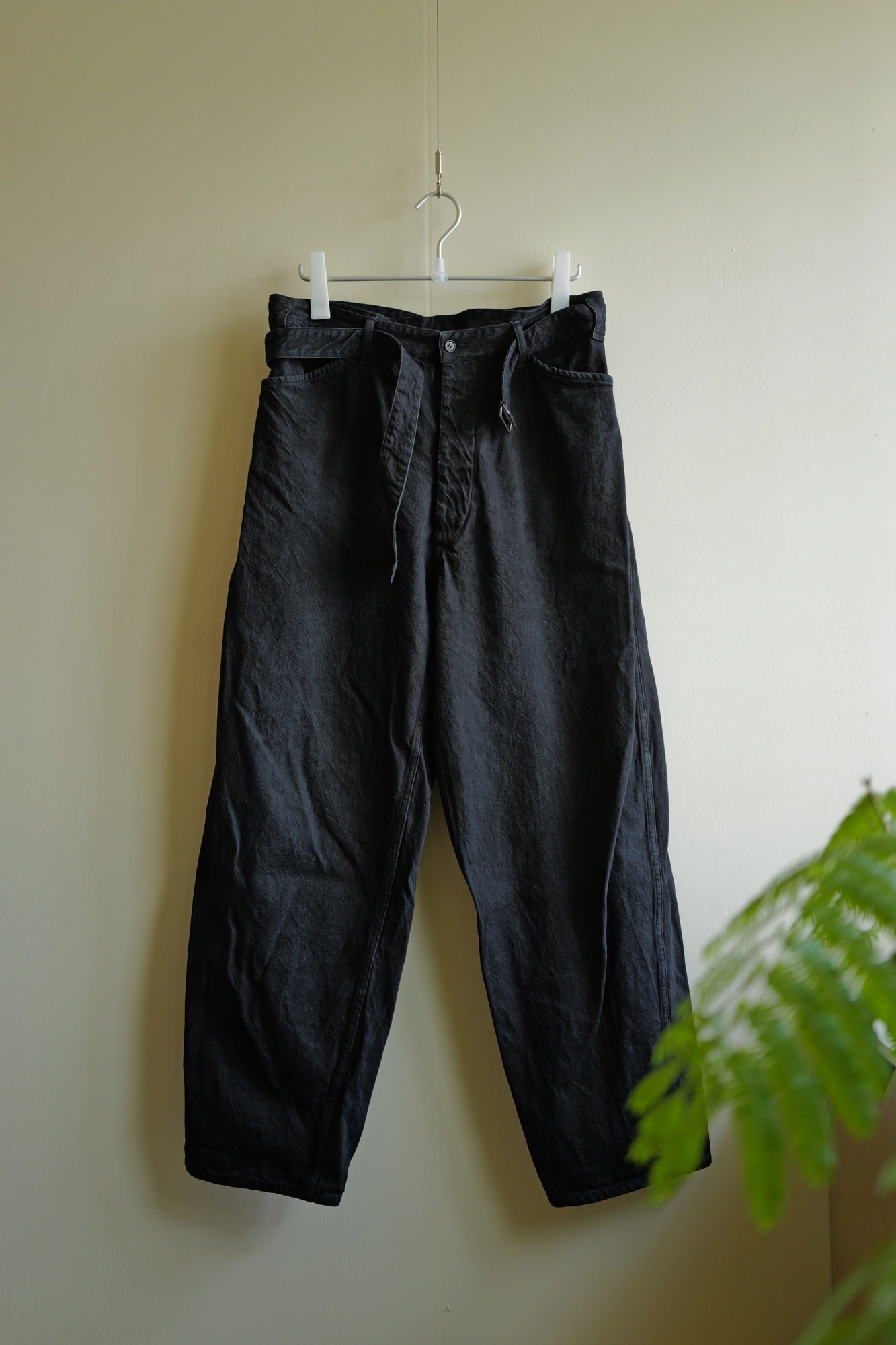 COMOLI Denim Belted Pants — 1