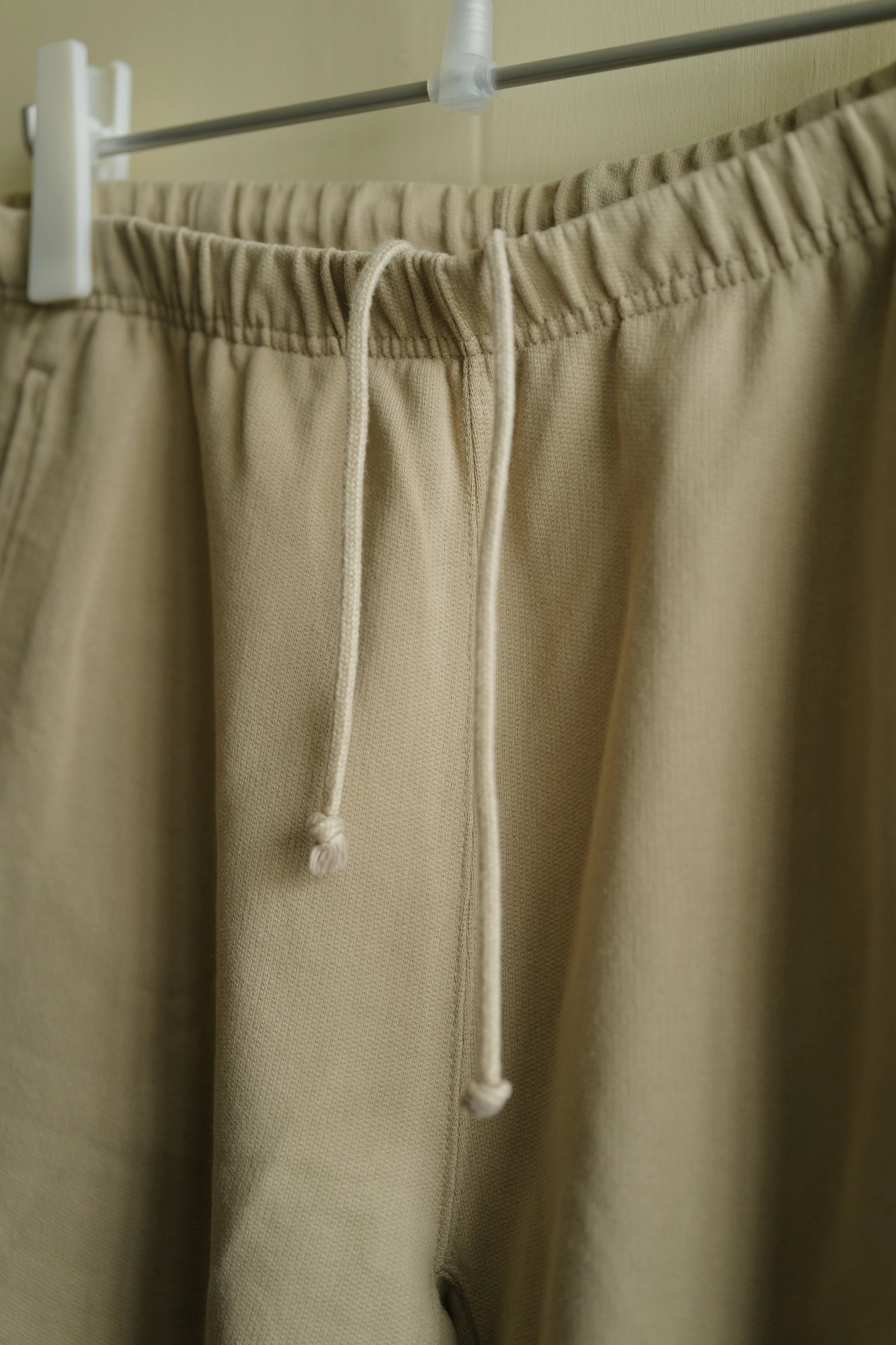 AURALEE Super Soft Sweat Pants — 3